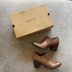 *NWT* Born Breckin Brown Bootie